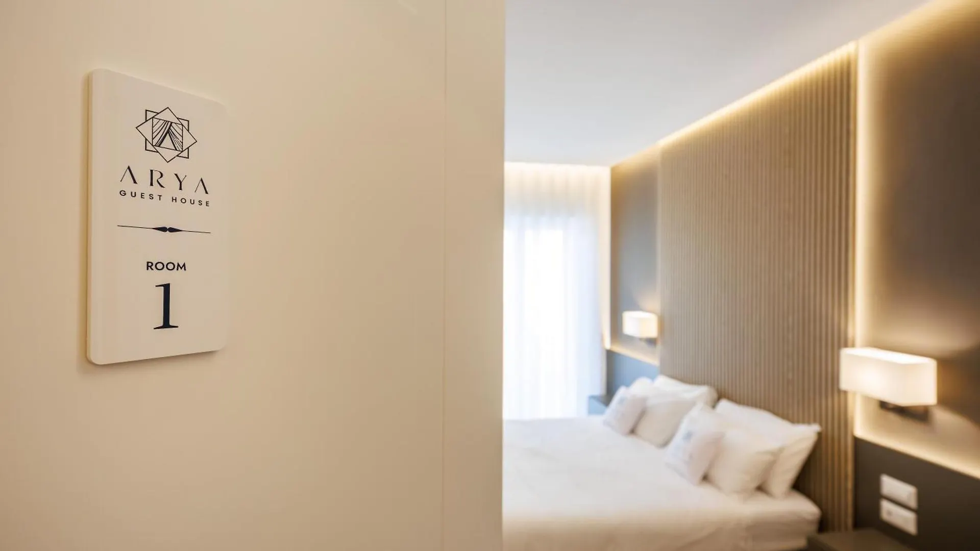 Arya Guest House Napoli Italia