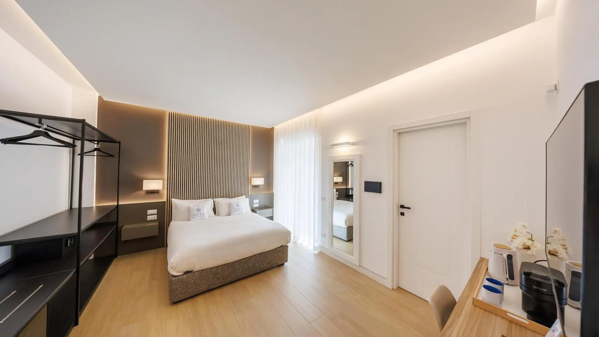 Arya Guest House Napoli Italia