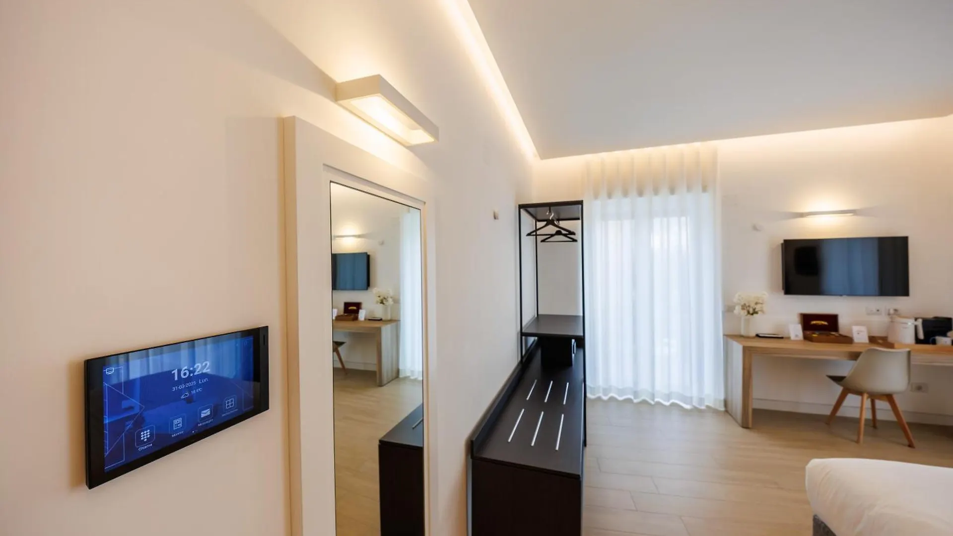 Arya Guest House Neapol